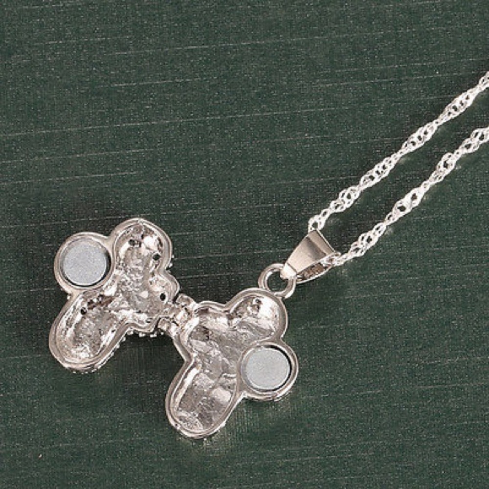 🙏🏻 .925 Silver Cross locket 24” chain - Picture 3 of 3